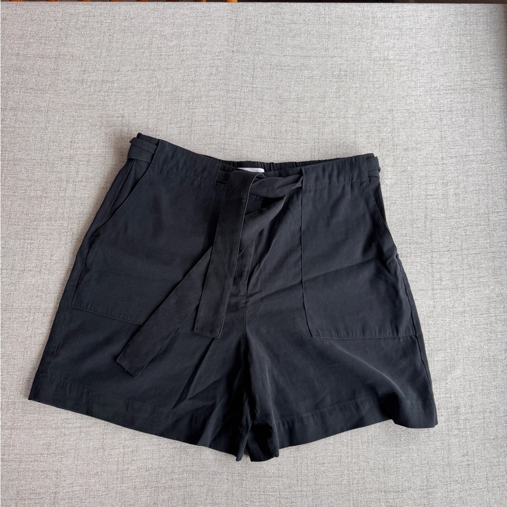 Cleo Black High Waist Tie Front Shorts Women’s Medium Stretch Lightweight